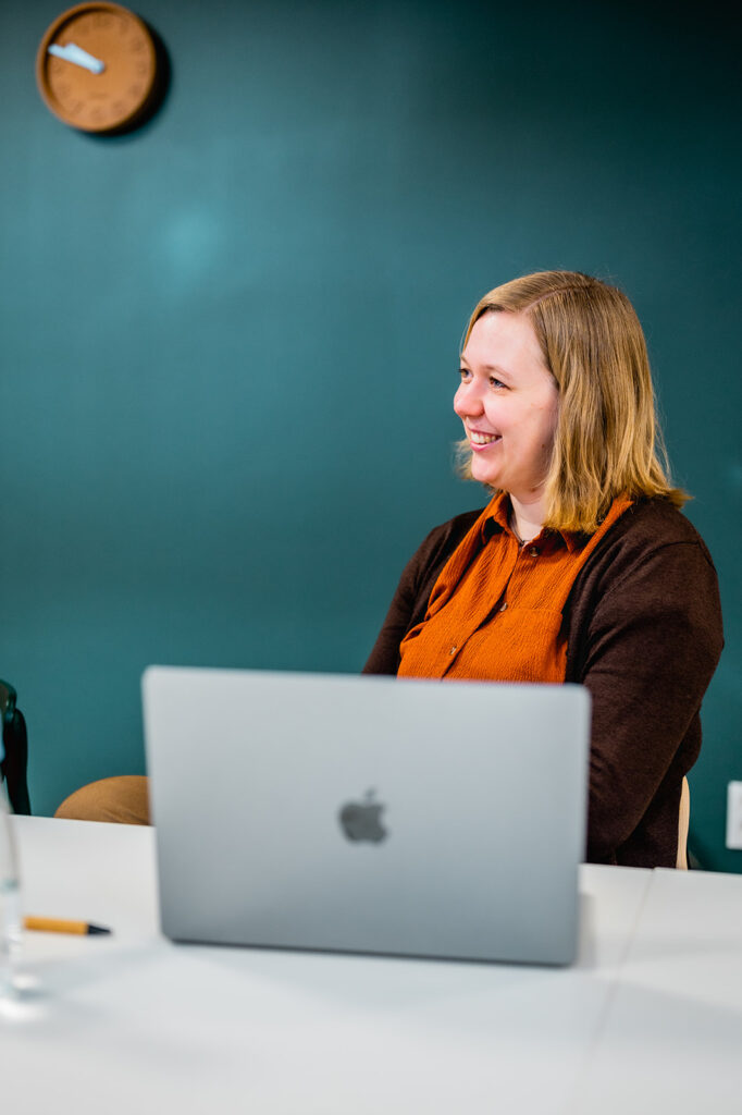 Meer tijd creëren voor wat écht belangrijk is door automatische processen. 3 Automatisatie expert Sofie van Support van Sofie.